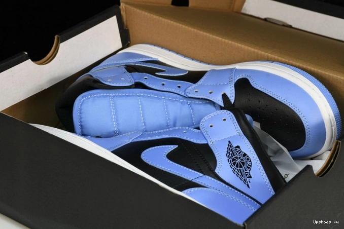 Mid  University Black Blue 1 DQ8426-401  Jordan 0122